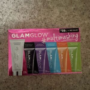 GLAMGLOW Multimasking Kit with Pink and Purple Accents